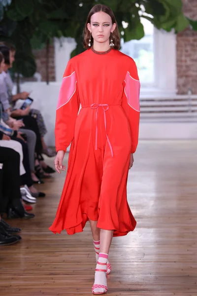 Look 13